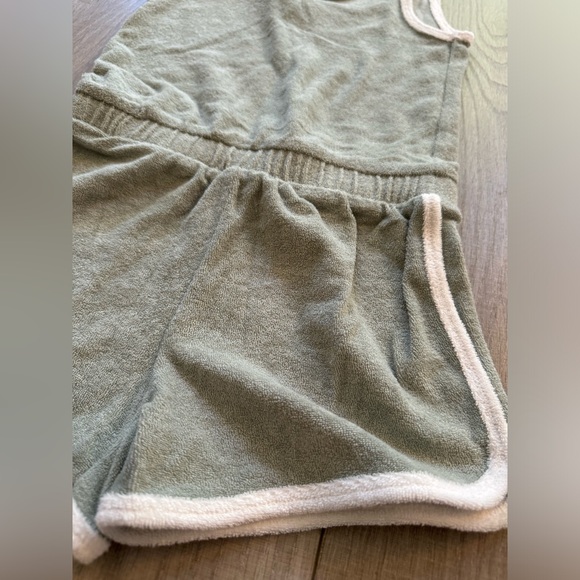Girls Terrycloth Romper - Picture 4 of 6